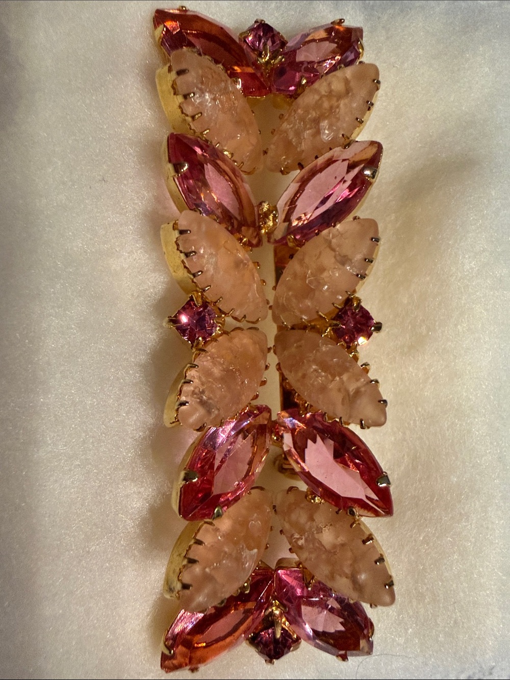 Unsigned ?Schreiner Gold-Tone Pink Crystal Leaf Brooch 3”x1” Prong set